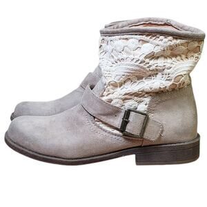 Mudd Women's Size 9 Lace Applique Bootie Beige Cream Western Cottagecore